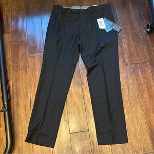 Van Heusen Men’s Black Flat Front Pants 38x32 - NWT